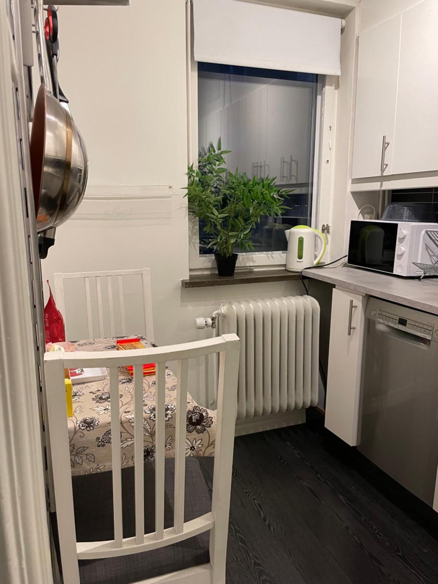 Fin Laegenhet Naera Centrum Orebro Luaran gambar