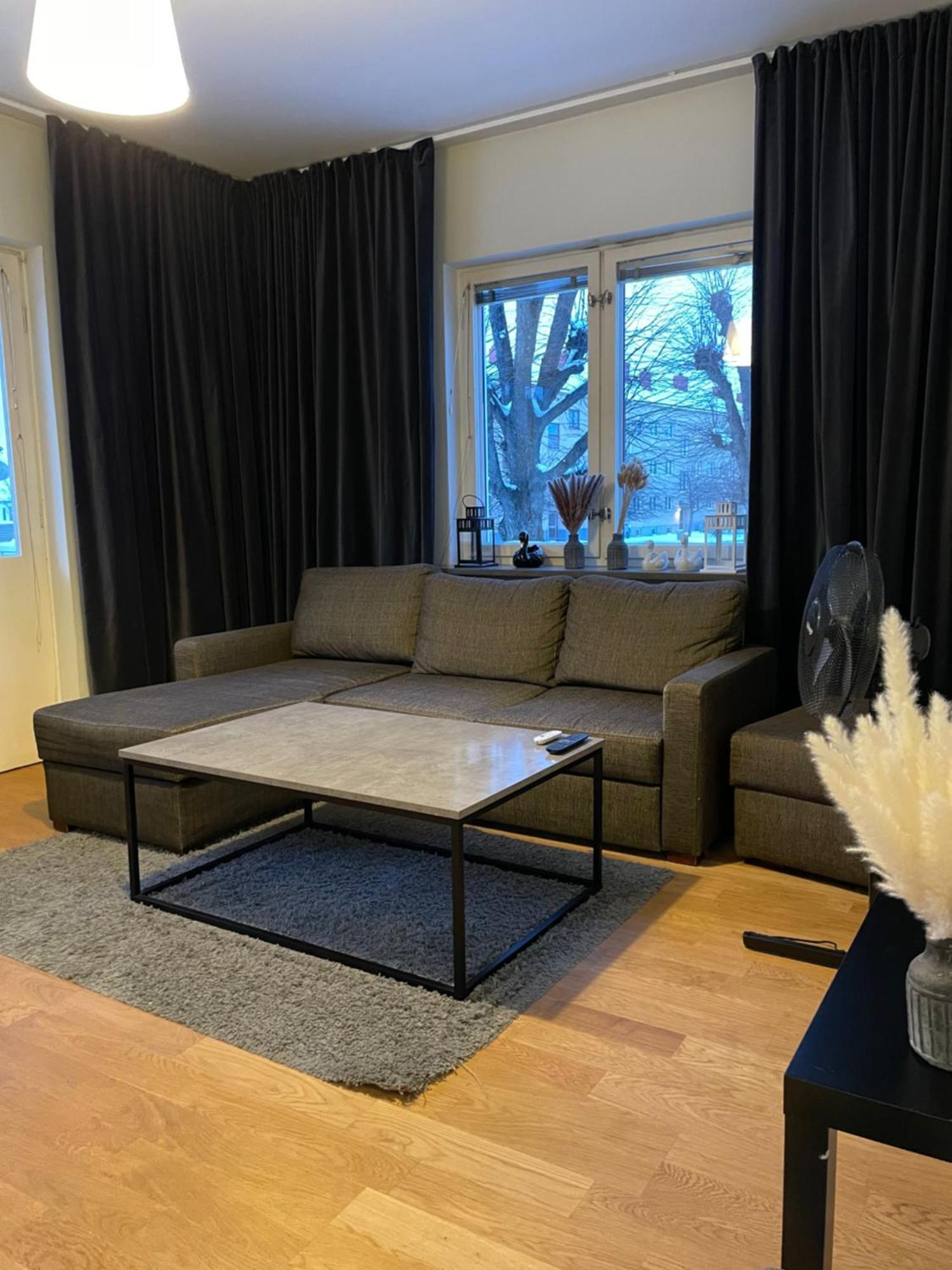Fin Laegenhet Naera Centrum Orebro Luaran gambar